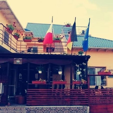 Pensiunea Pelican Тулча Экстерьер фото